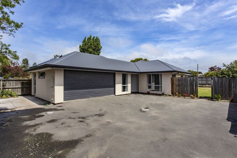 Photo of property in 2/28 Ottawa Road, Wainoni, Christchurch, 8061