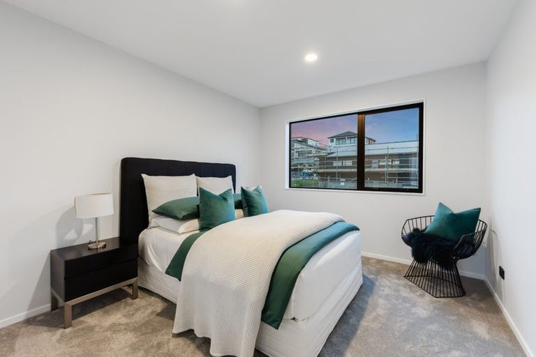 Photo of property in 3 Waitai Close, Long Bay, Auckland, 0630