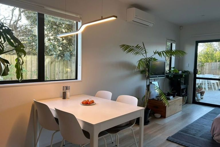 Photo of property in 12/148 Lincoln Road, Henderson, Auckland, 0610