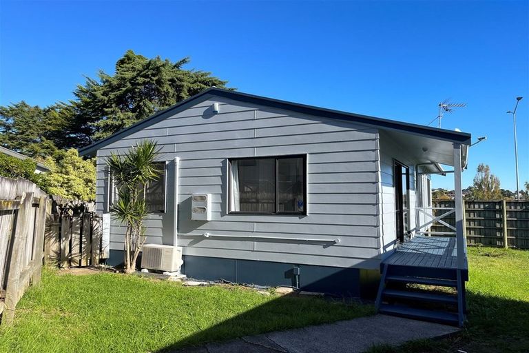 Photo of property in 6/17a Idesia Place, Totara Heights, Auckland, 2105