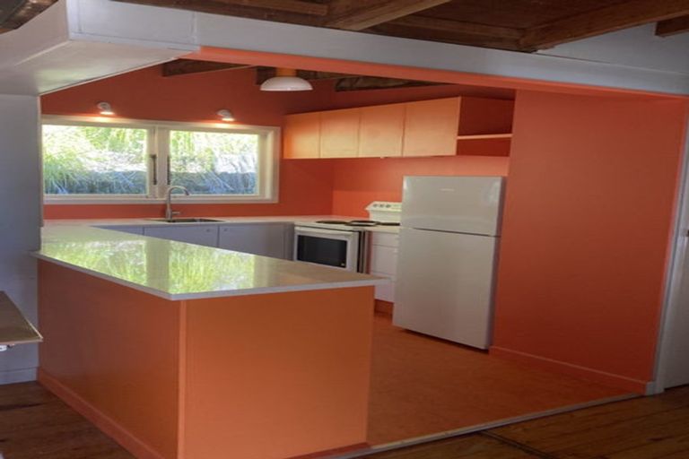 Photo of property in 103 Lone Kauri Road, Karekare, Auckland, 0772