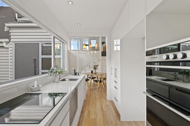 Photo of property in 2/21 Richmond Avenue, Northcote Point, Auckland, 0627