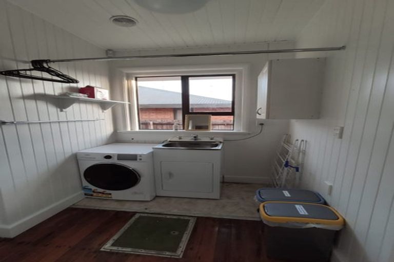 Photo of property in 2/15 Waimairi Road, Upper Riccarton, Christchurch, 8041