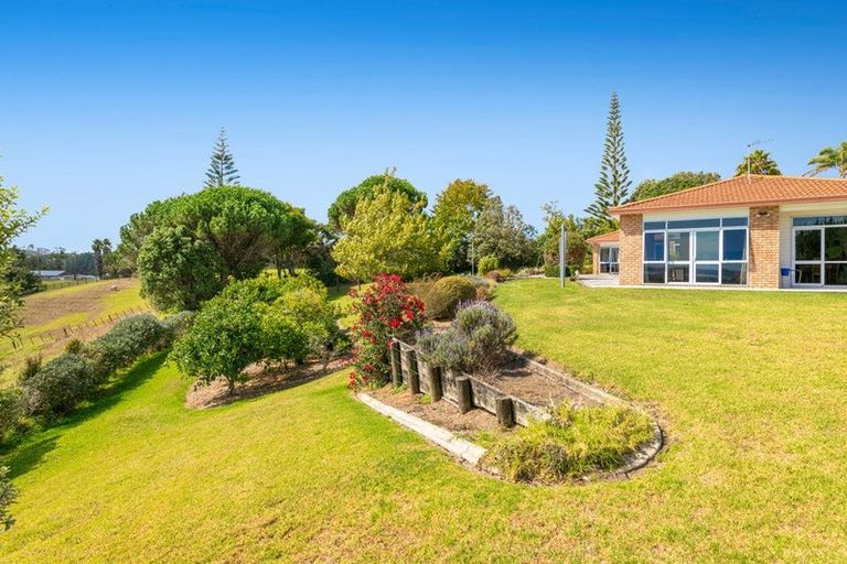 Photo of property in 13 Basil Orr Road, Kaukapakapa, Warkworth, 0984