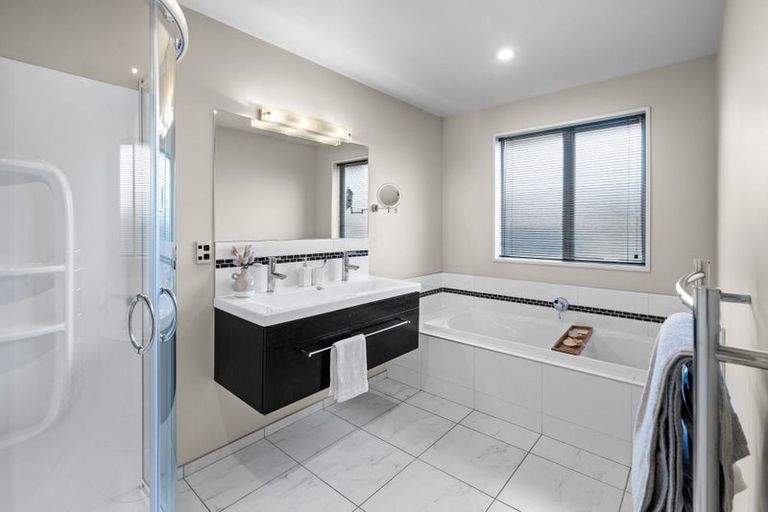 Photo of property in 5 Millpark Place, Northwood, Christchurch, 8051