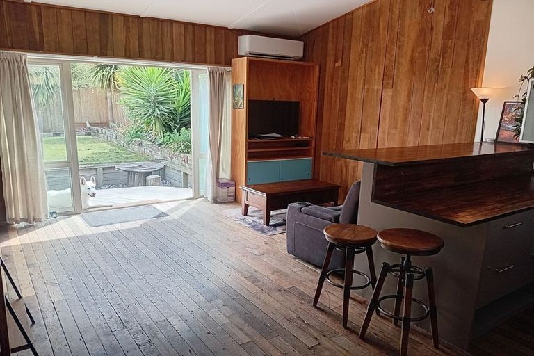 Photo of property in 17 Howe Street, New Brighton, Christchurch, 8083