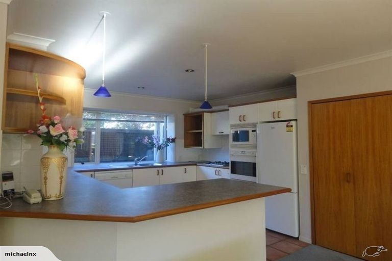 Photo of property in 94 Memorial Avenue, Ilam, Christchurch, 8053