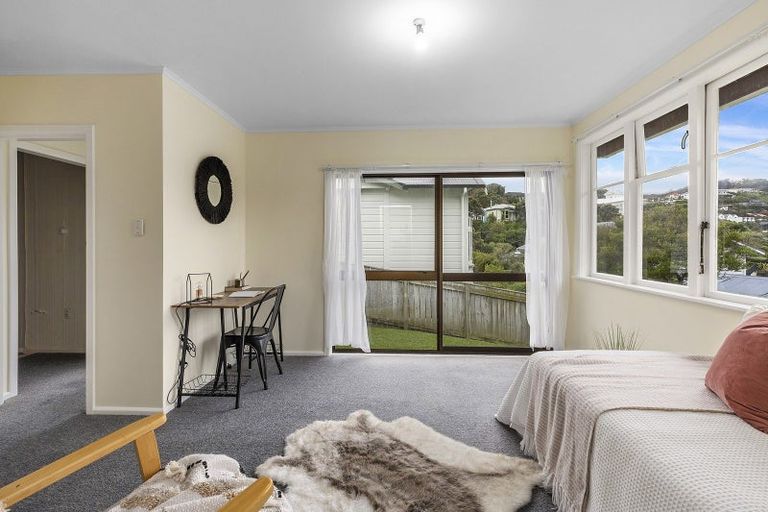 Photo of property in 13 Freeling Street, Island Bay, Wellington, 6023
