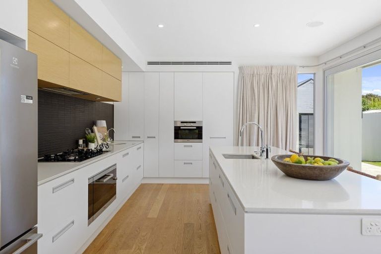 Photo of property in 74b Clyde Road, Ilam, Christchurch, 8041