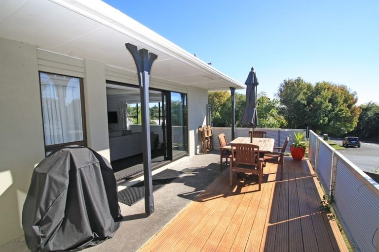 Photo of property in 32 Branch Road, Highlands Park, New Plymouth, 4312