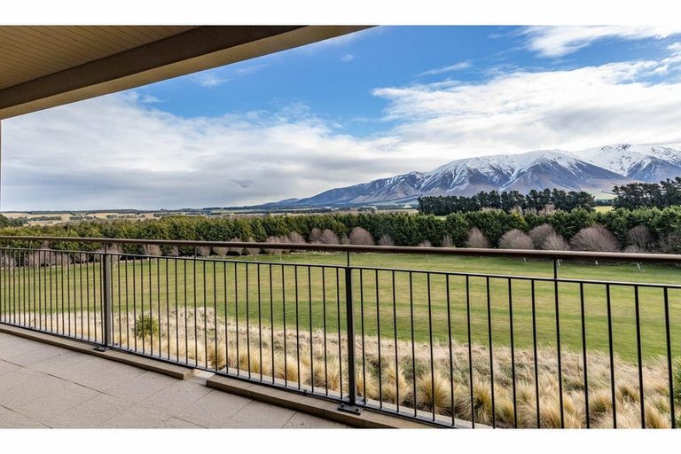 Photo of property in 623 Coleridge Road, Windwhistle, Hororata, 7572