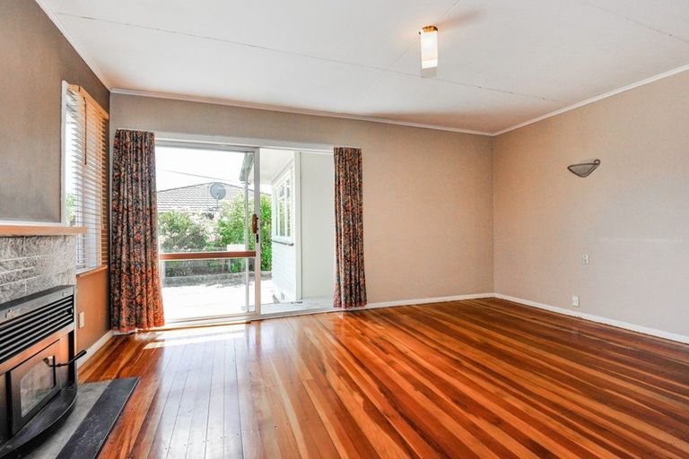 Photo of property in 1 Palmerston Road, Havelock North, 4130