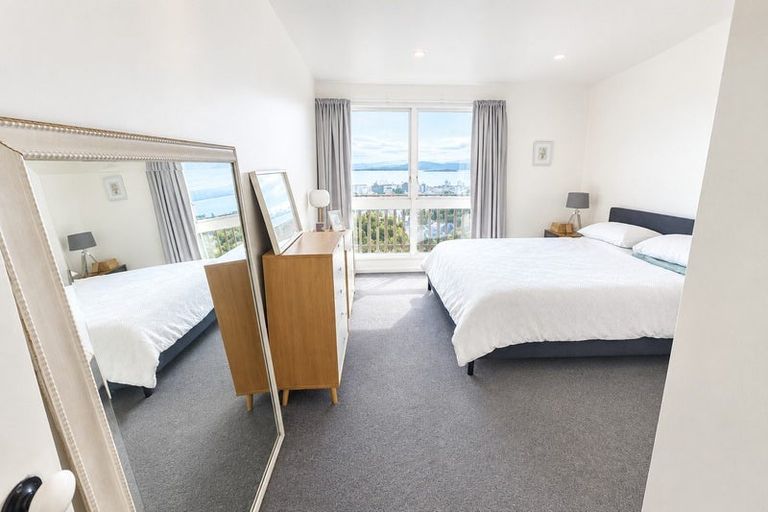 Photo of property in 43a Harbour View Road, Northland, Wellington, 6012