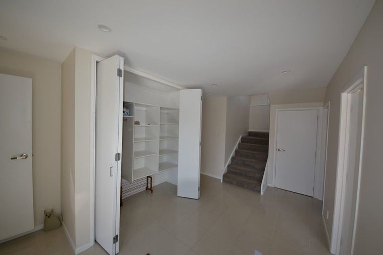 Photo of property in 2/42 Aberdeen Road, Campbells Bay, Auckland, 0620