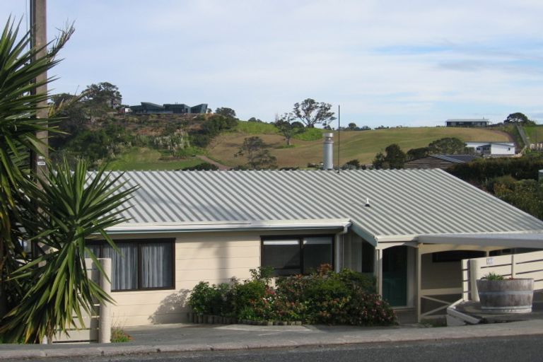 Photo of property in 18 Barrier View Road, Leigh, 0985