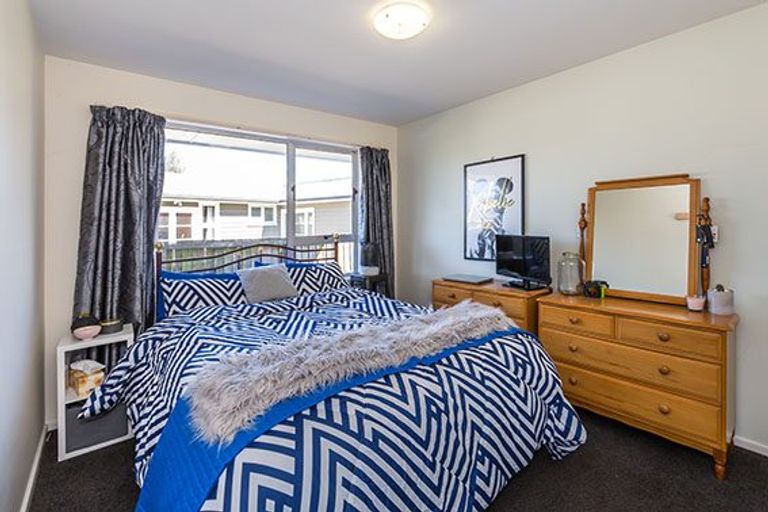 Photo of property in 1/219 Greers Road, Bryndwr, Christchurch, 8053