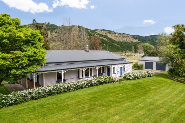 Photo of property in 1231 Aropaoanui Road, Tangoio, Napier, 4181