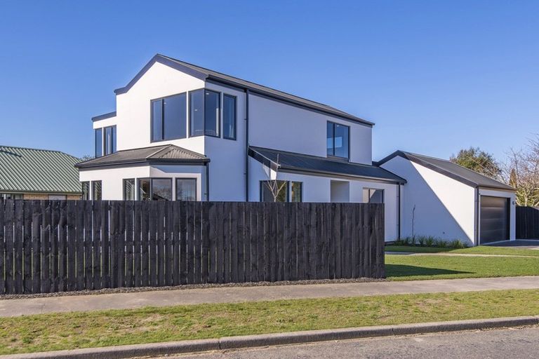 Photo of property in 103 Inwoods Close, Parklands, Christchurch, 8083