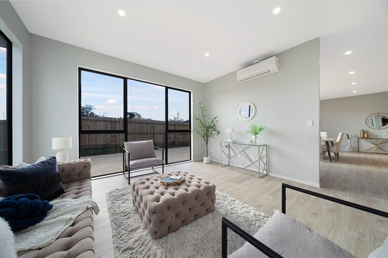 Photo of property in 41 Mcindoe Road, Kumeu, 0810