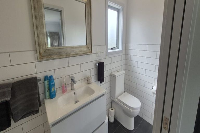 Photo of property in 47 Codlin Road, Waiuku, 2683