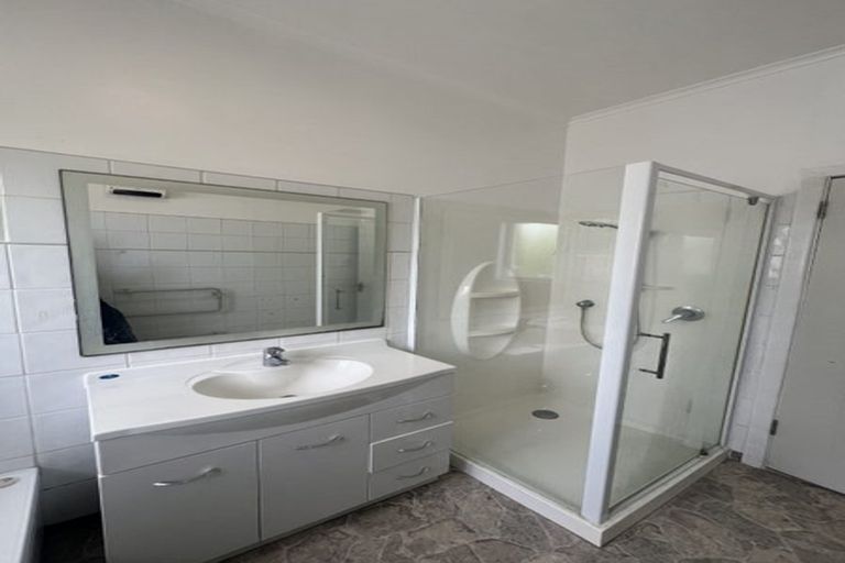 Photo of property in 7 Sheralee Place, Bucklands Beach, Auckland, 2014