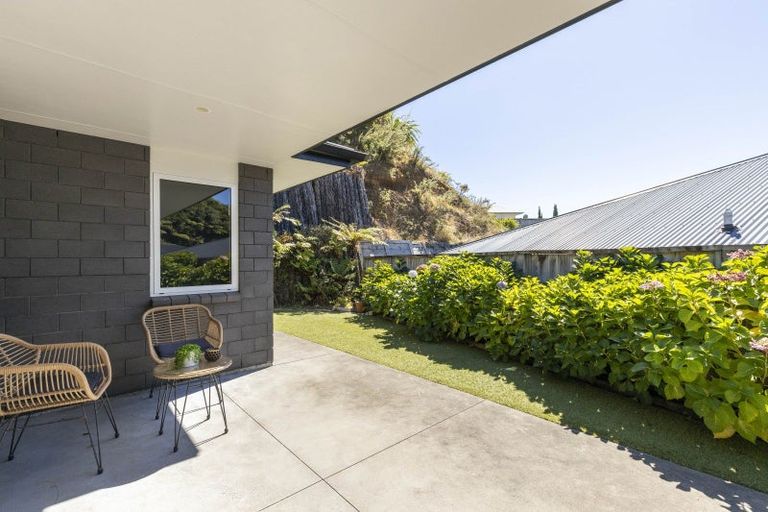 Photo of property in 7 Frederick Place, Whalers Gate, New Plymouth, 4310