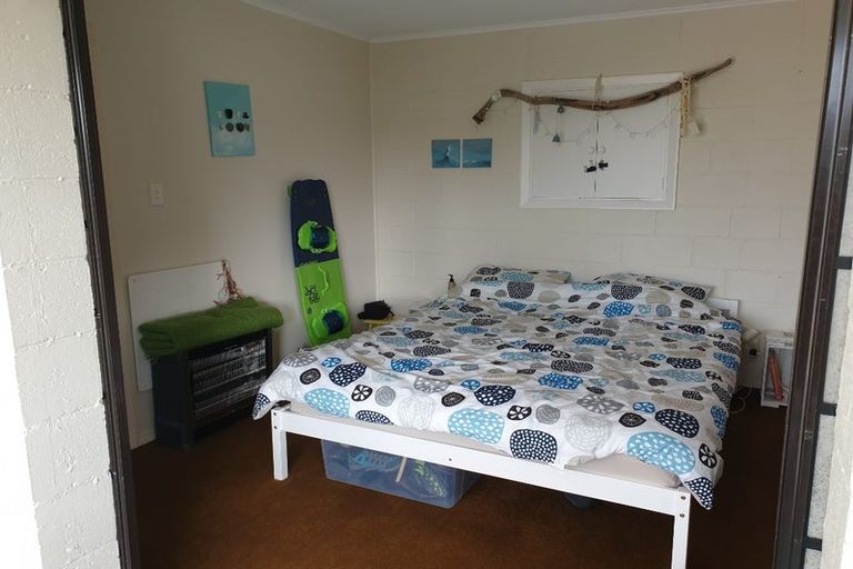 Photo of property in 54 Mana View Road, Paremata, Porirua, 5026