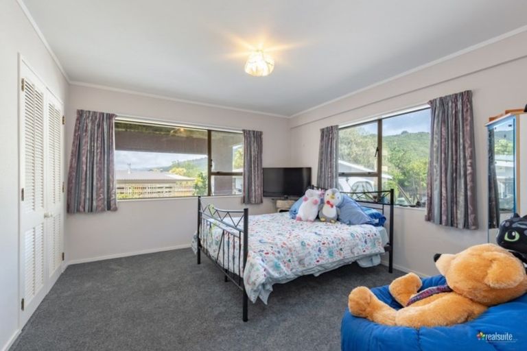 Photo of property in 33b Roband Crescent, Brown Owl, Upper Hutt, 5018