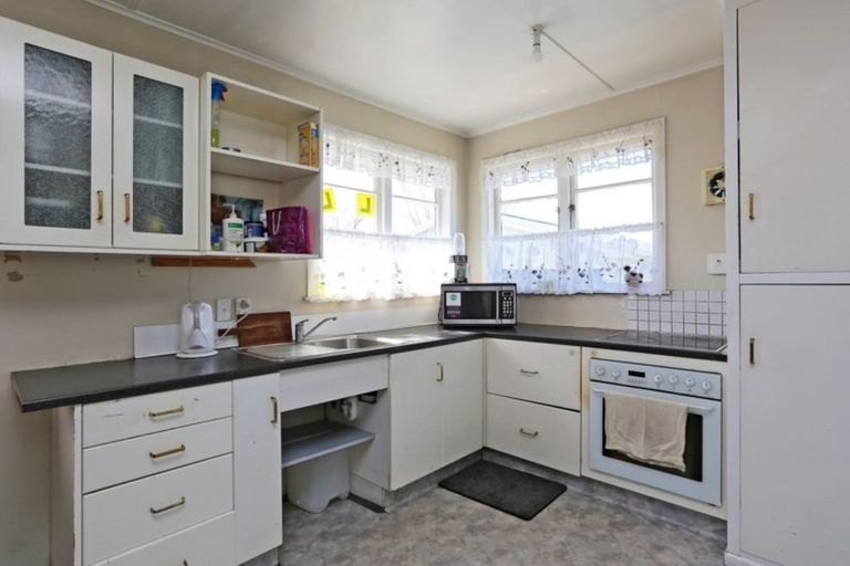 Photo of property in 112 Warwick Road, Mayfair, Hastings, 4122