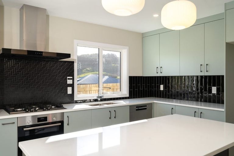 Photo of property in 9 Swinton Place, Churton Park, Wellington, 6037