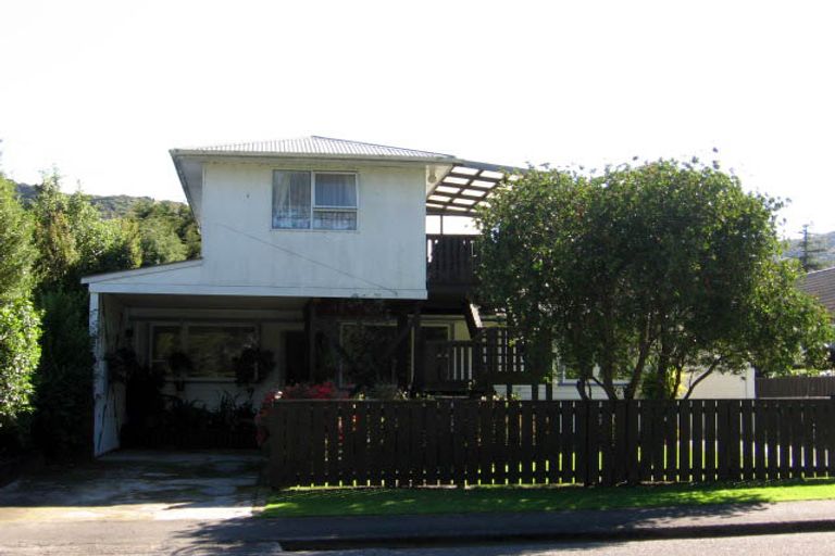 Photo of property in 103 Watt Street, Featherston, 5710