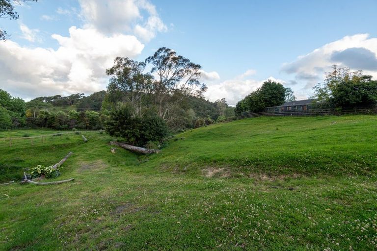 Photo of property in 2 Moses Road, Kaukapakapa, 0873