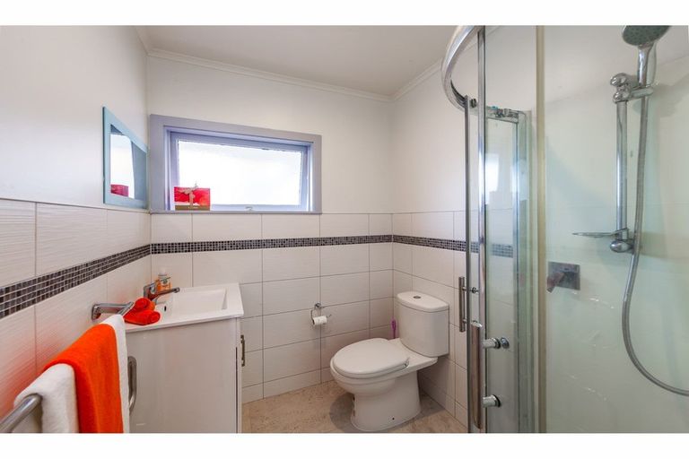 Photo of property in 2/303 Rangatira Road, Beach Haven, Auckland, 0626
