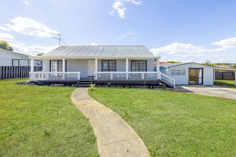 Photo of property in 78 Hyperion Drive, Randwick Park, Auckland, 2105