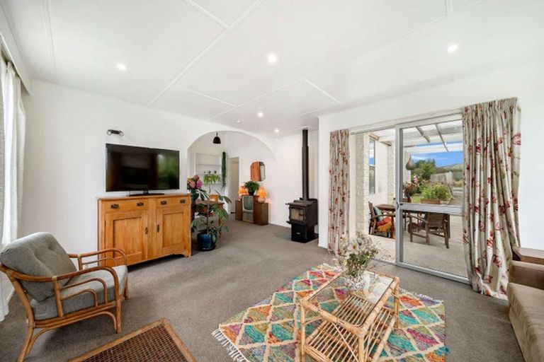 Photo of property in 156 Airedale Road, Weston, Oamaru, 9492