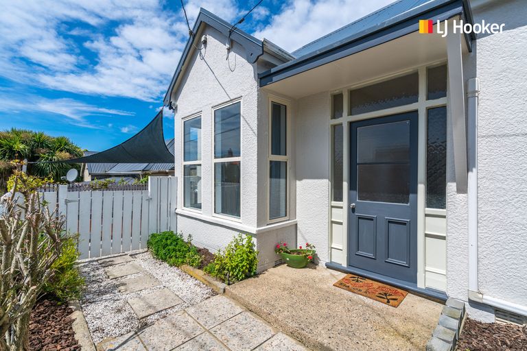 Photo of property in 51 Russell Street, Dunedin Central, Dunedin, 9016