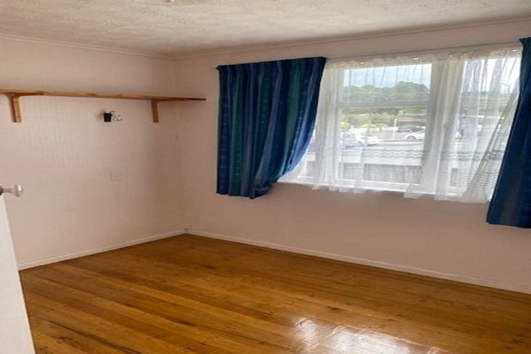 Photo of property in 45a Oxford Street, Tawa, Wellington, 5028