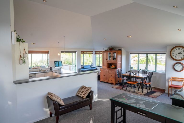 Photo of property in 4a Richards Avenue, Forrest Hill, Auckland, 0620