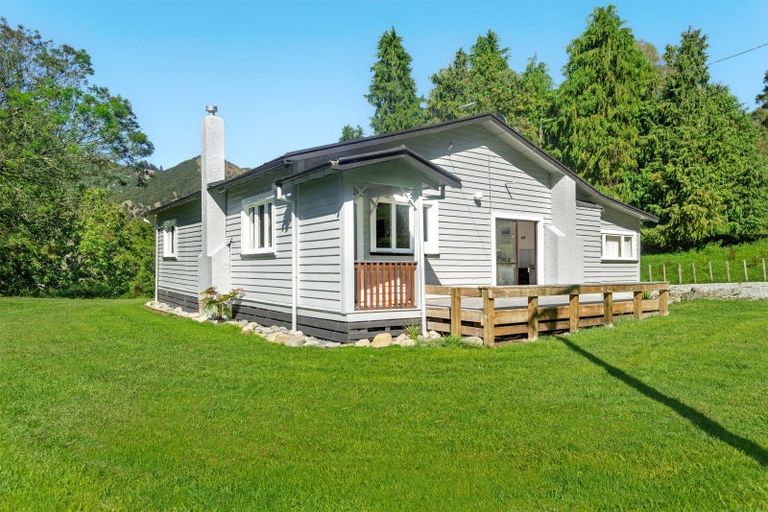 Photo of property in 1131 Whakarau Road, Otoko, Te Karaka, 4092