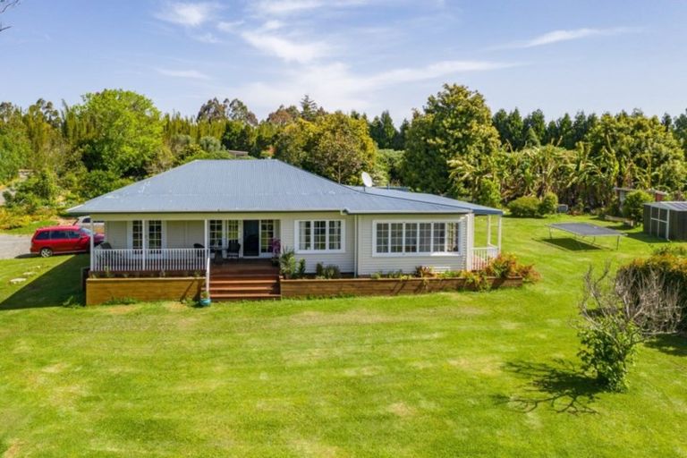 Photo of property in 25 Blue Gum Lane, Kerikeri, 0293