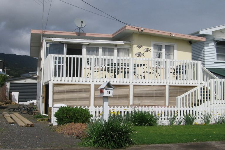 Photo of property in 11 Tatahi Street, Te Puru, Thames, 3575