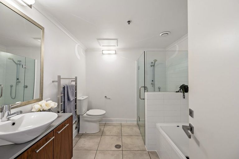 Photo of property in Augusta Apartments, 8/254 Willis Street, Te Aro, Wellington, 6011