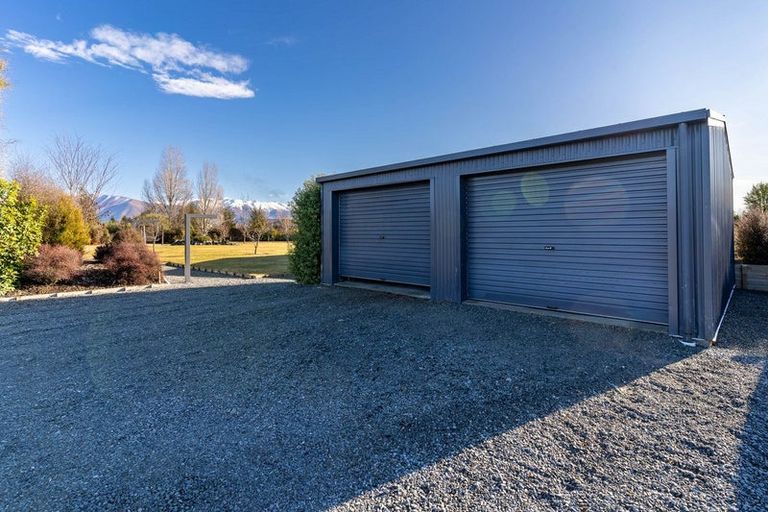 Photo of property in 16 Matukituki Crescent, Twizel, 7901
