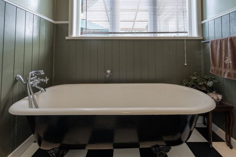 Photo of property in 16 Macfarlane Street, Kawakawa, 0210