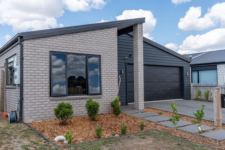 Photo of property in 16 Taiatea Drive, Baverstock, Hamilton, 3200