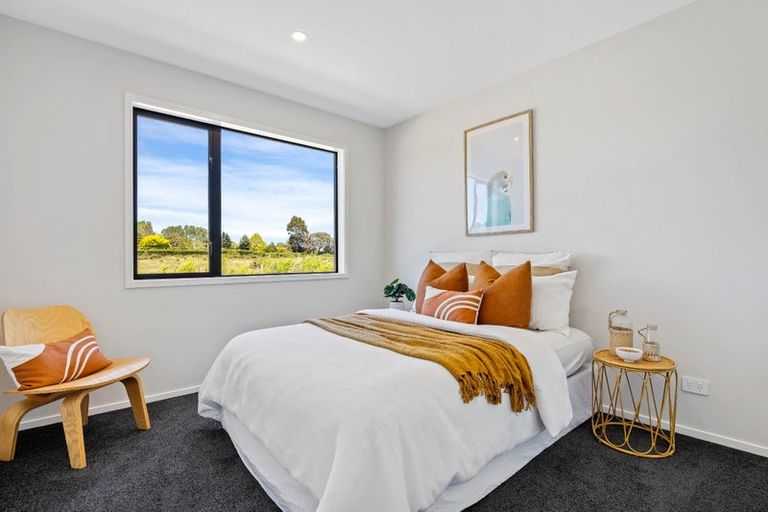 Photo of property in 21 Woodford Avenue, Woodend, 7610