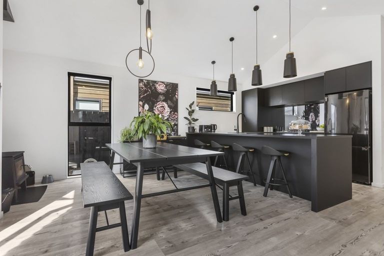 Photo of property in 20 Obelisk Street, Wanaka, 9305