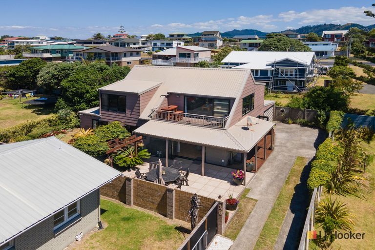 Photo of property in 12b Broadway Road, Waihi Beach, 3611
