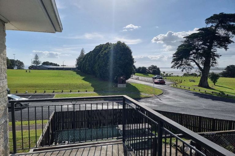 Photo of property in 35 Domain Road, Weymouth, Auckland, 2103