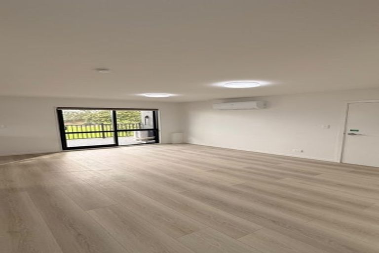 Photo of property in 51 Sharland Avenue, Manurewa, Auckland, 2102